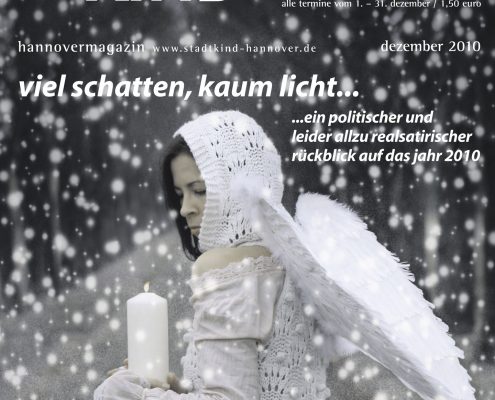 Titelbild Magazin Stadtkind - Engel im Schneegestöber mit Kerze in der Hand